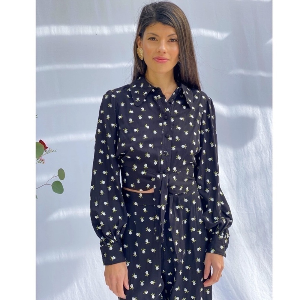 JILL Stuart Floral Button-Front Long-Sleeve Tie-Hem Crop Top size 2